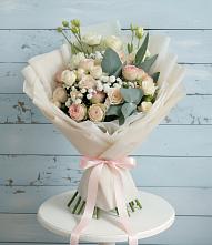 Букет цветов из:  Розы и Лизиантусы #REPLACE_PRED# Летуново
