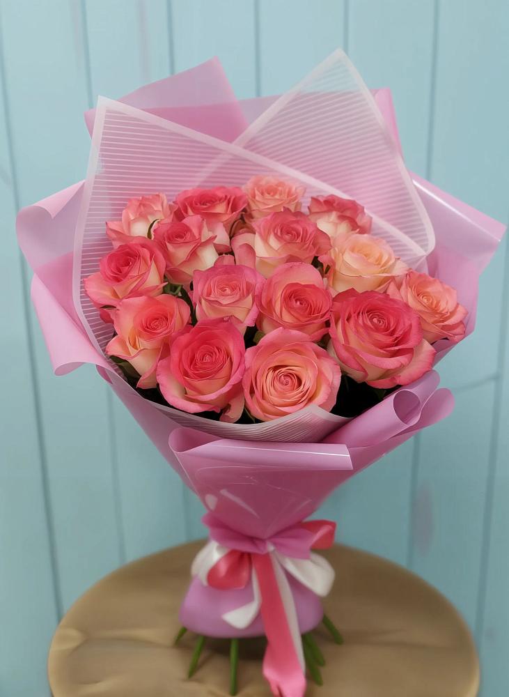 Букет 15 Розовых роз Равель в Летуново