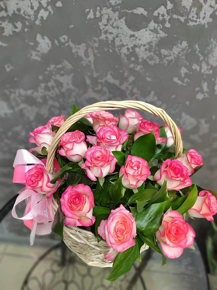 Цветочная композиция из Розы в корзине в Летуново