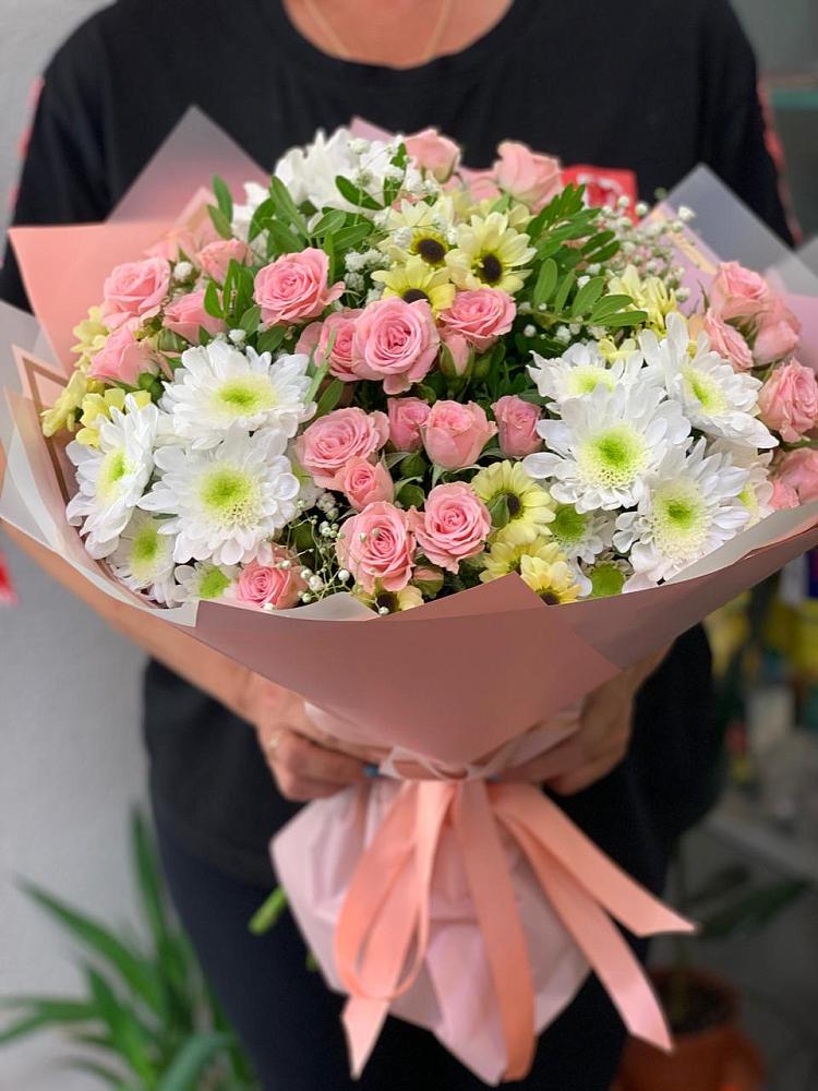 Букет цветов из: Розы и Хризантемы в Летуново