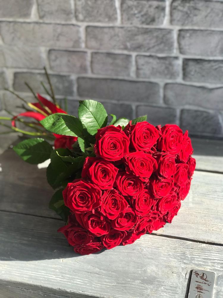 Букет Красные розы Фридом в Летуново
