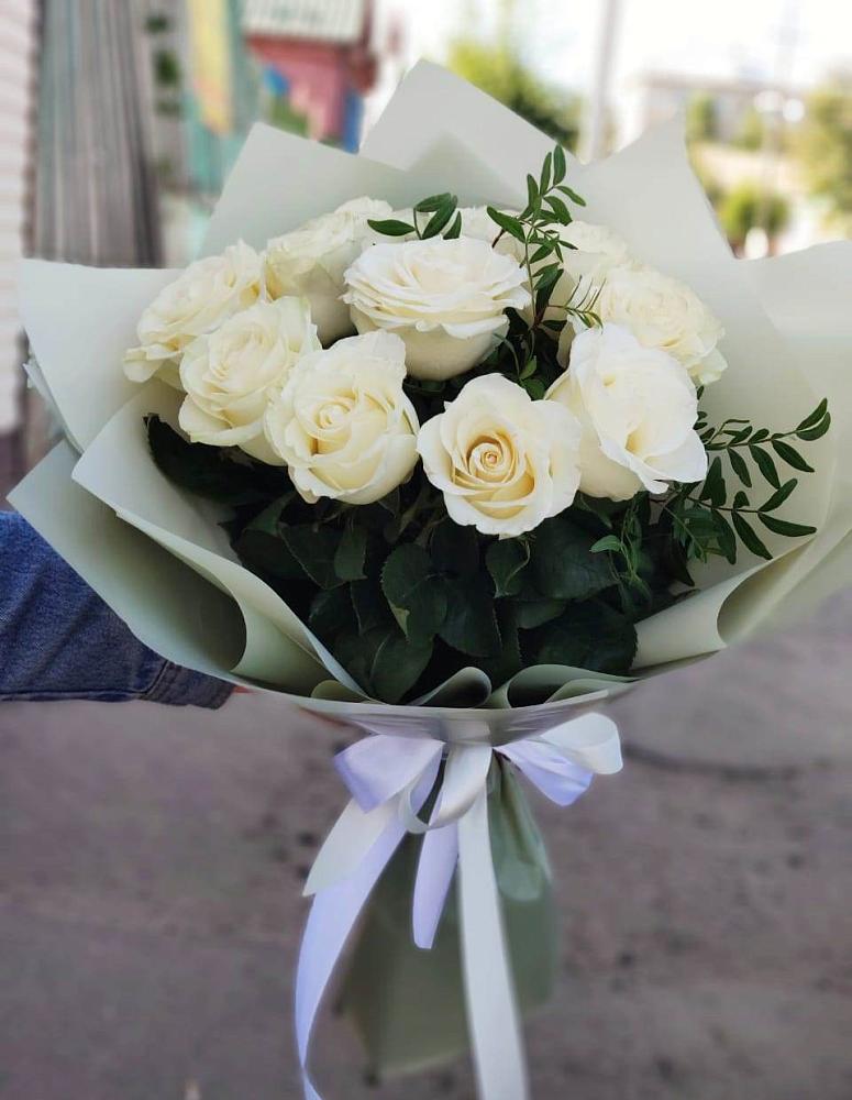 Букет Белые розы Проуд в Летуново