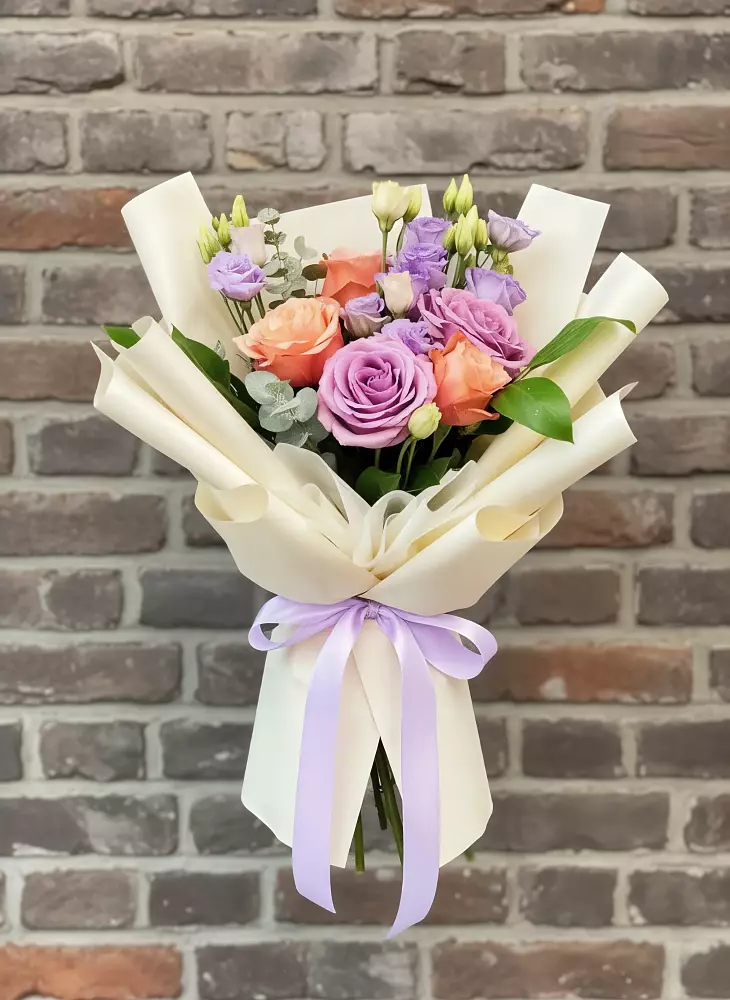 Букет цветов из: Лизиантусы и Розы в Летуново