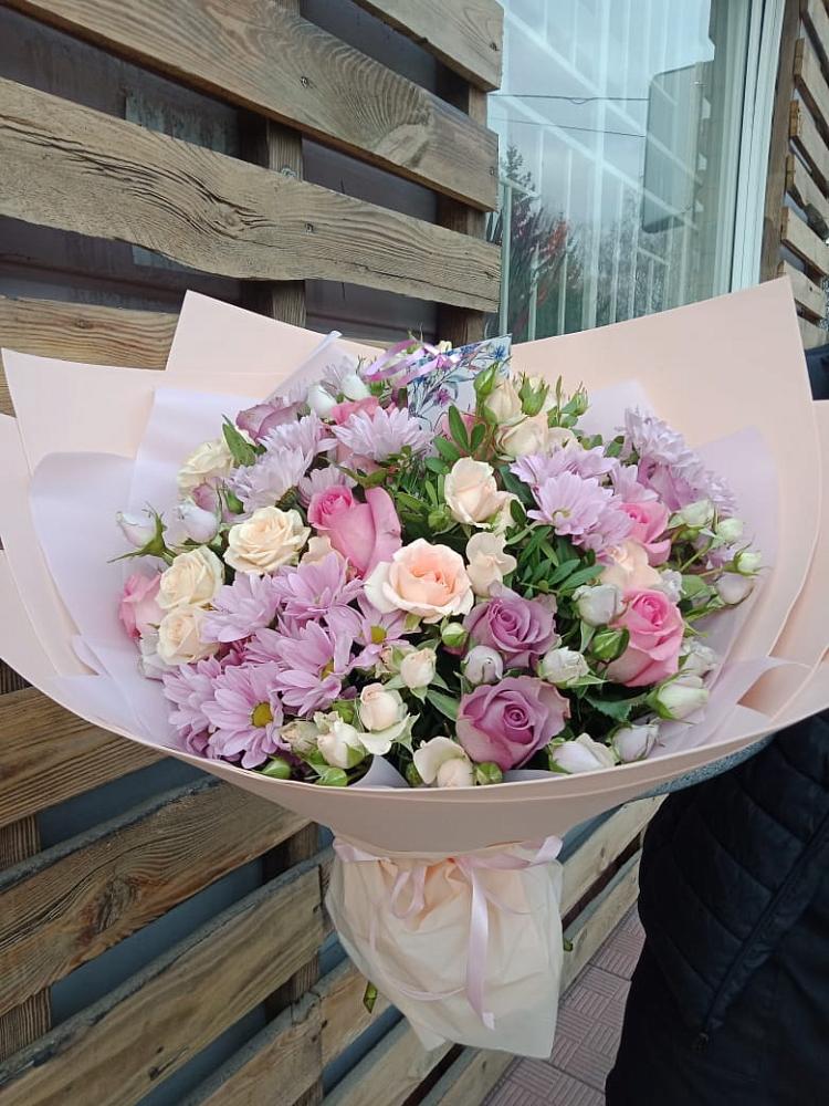 Букет цветов из: Розы и Хризантемы в Летуново