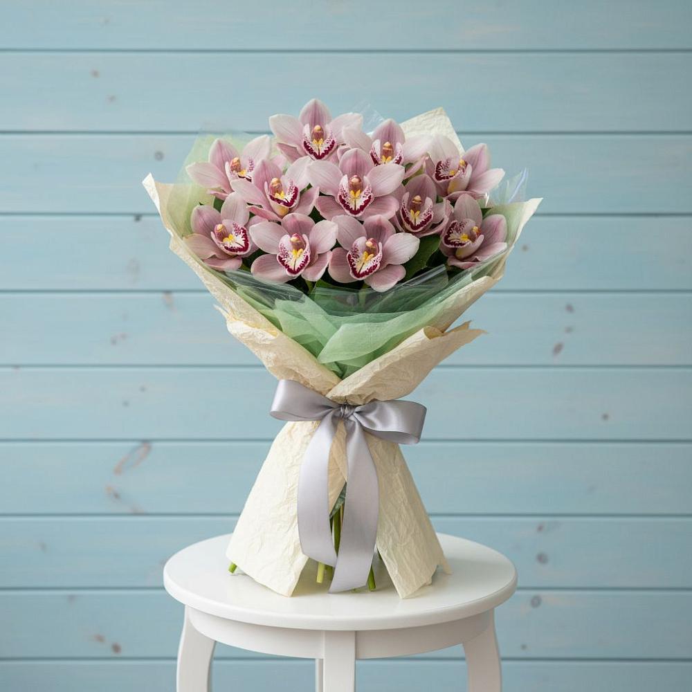 Букет цветов из: Орхидеи и Розы в Летуново