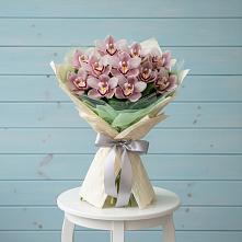Букет цветов из:  Орхидеи и Розы в Летуново