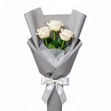 Букет 3 белые розы в Летуново