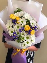 Букет цветов из:  Ирисы, Хризантемы и Розы #REPLACE_PRED# Летуново