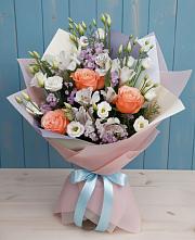 Букет цветов из:  Лизиантусы, Розы, Альстромерии и Гипсофила #REPLACE_PRED# Летуново