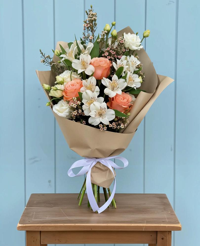 Букет цветов из: Альстромерии, Лизиантусы, Розы и Хризантемы в Летуново